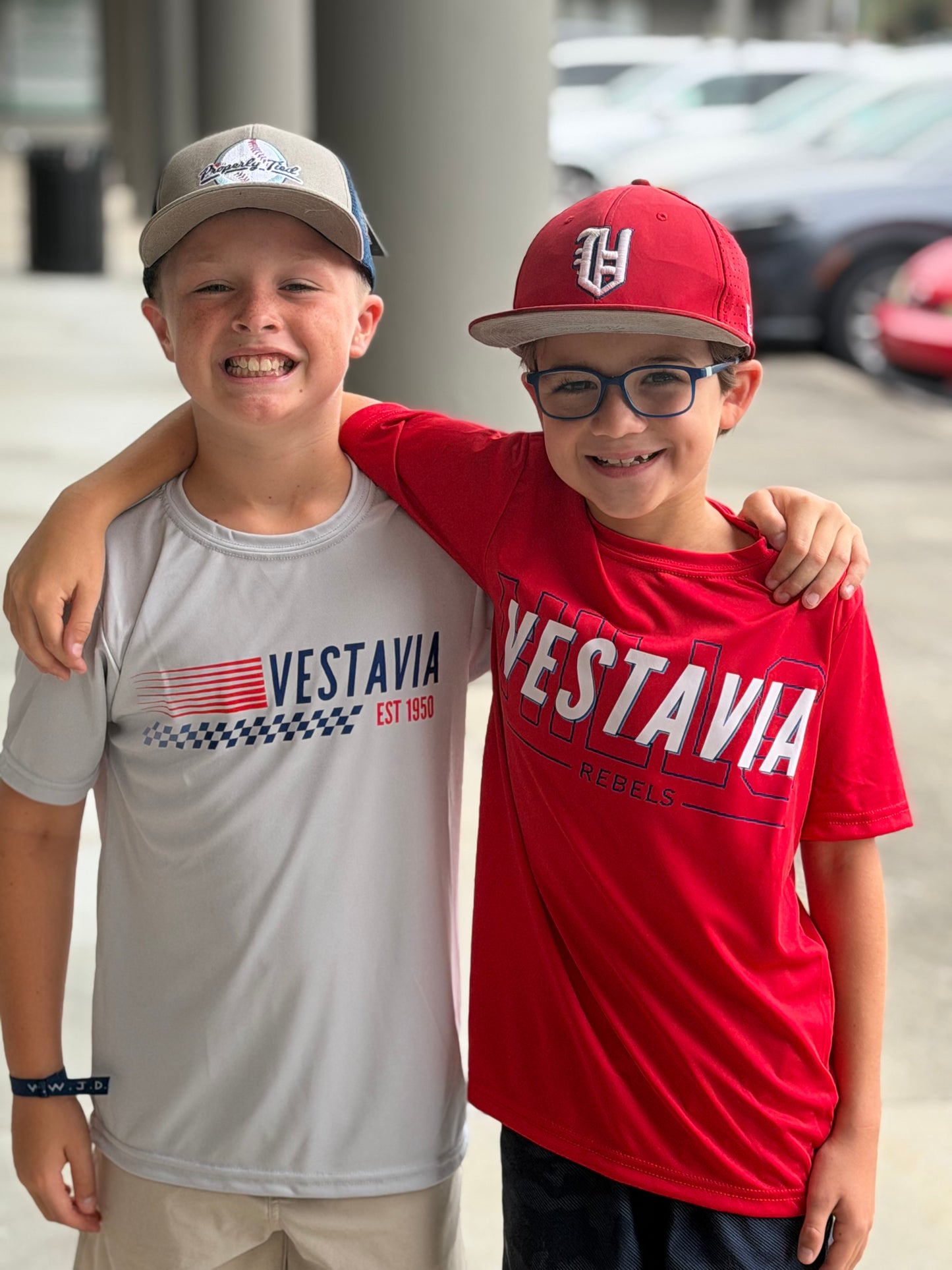 Vestavia Est. 1950 Performance Tee, Silver