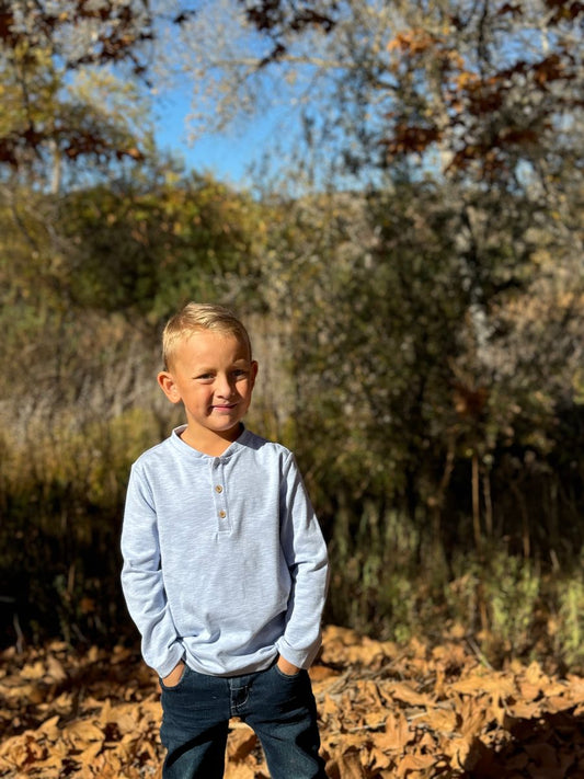 Adams Henley, Pale Blue
