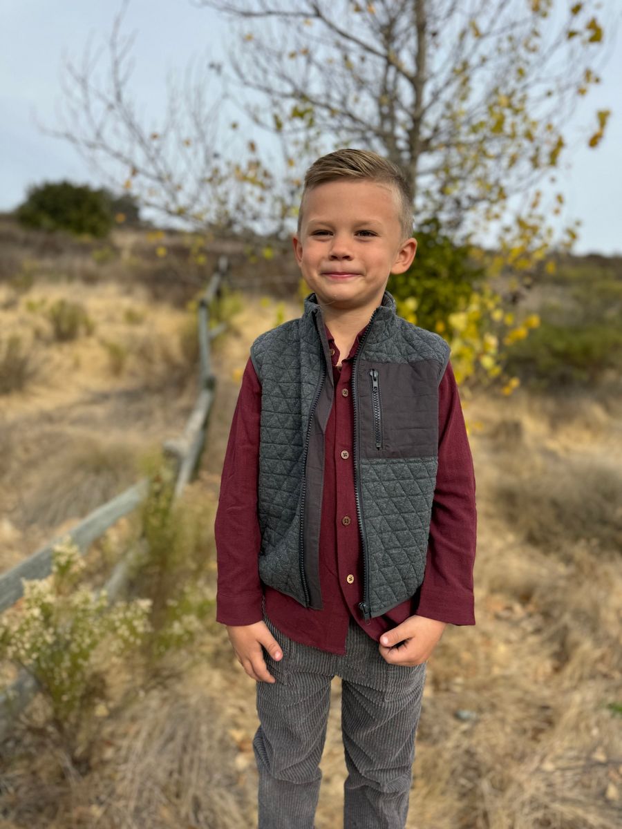 Hunter Vest, Charcoal