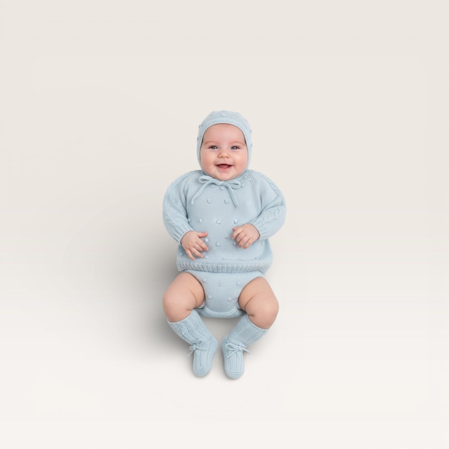 Raised Dot Diaper Set, Light Blue