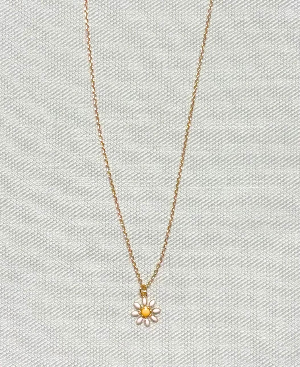 Daisy Necklace